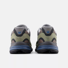 Charger l&#39;image dans la galerie, 2010
