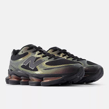 Charger l&#39;image dans la galerie, 2000
